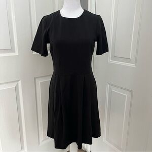 Ann Taylor LOFT‎ Black Casual Dress Size 6P Petite Short Sleeve Knee Length